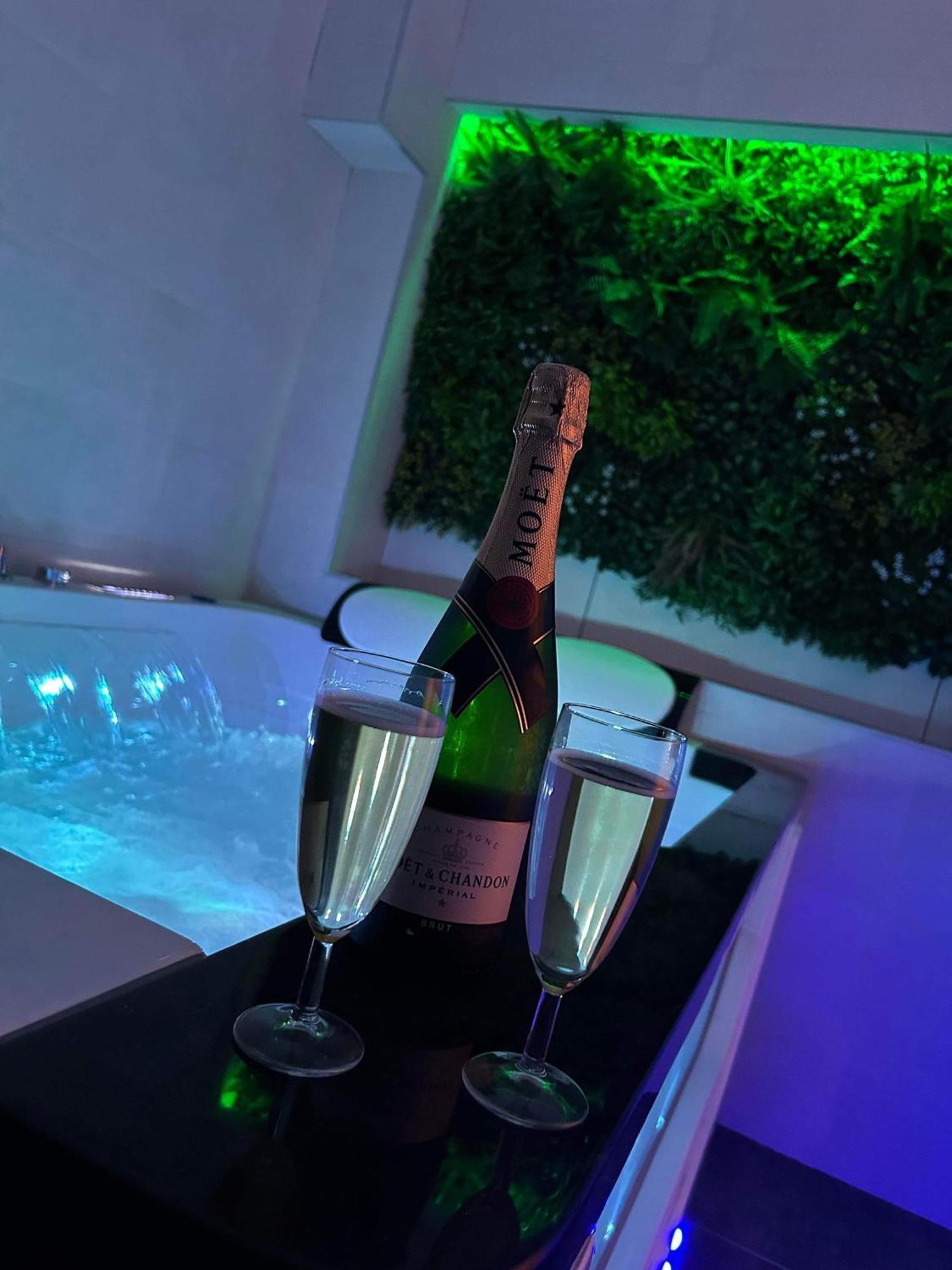 Beau Gite Avec Jacuzzi Barr Exterior photo